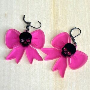 Pink Bow and Skull Earrings - Pastel Goth - Coquette  hot pink and black